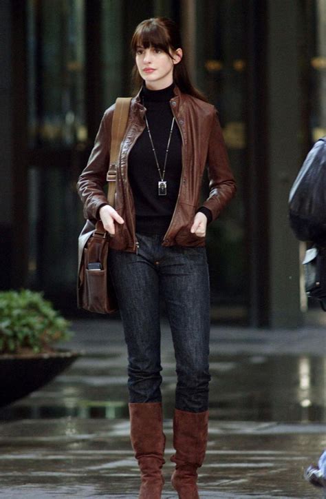 anne hathaway outfit il diavolo veste prada|anne hathaway chanel jacket.